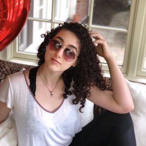 Meet your Posher, Sofia